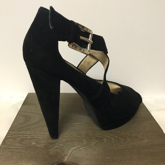 Michael Kors Heels - Picture 2 of 3